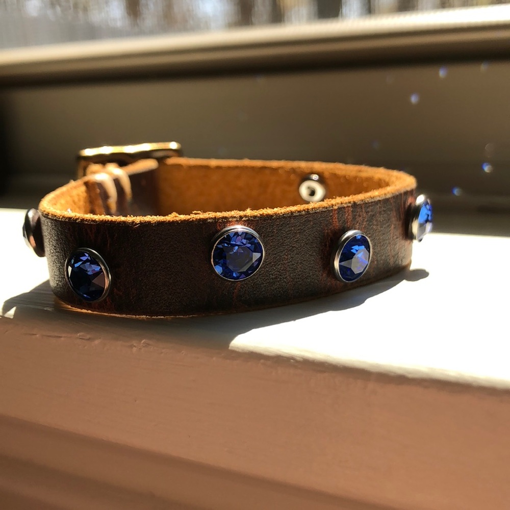 Beautiful leather and rhinestone bracelet